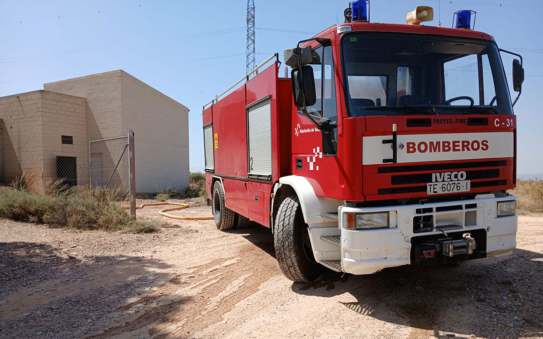 Uno de los aportes de los bomberos en Azaila. / DPT
