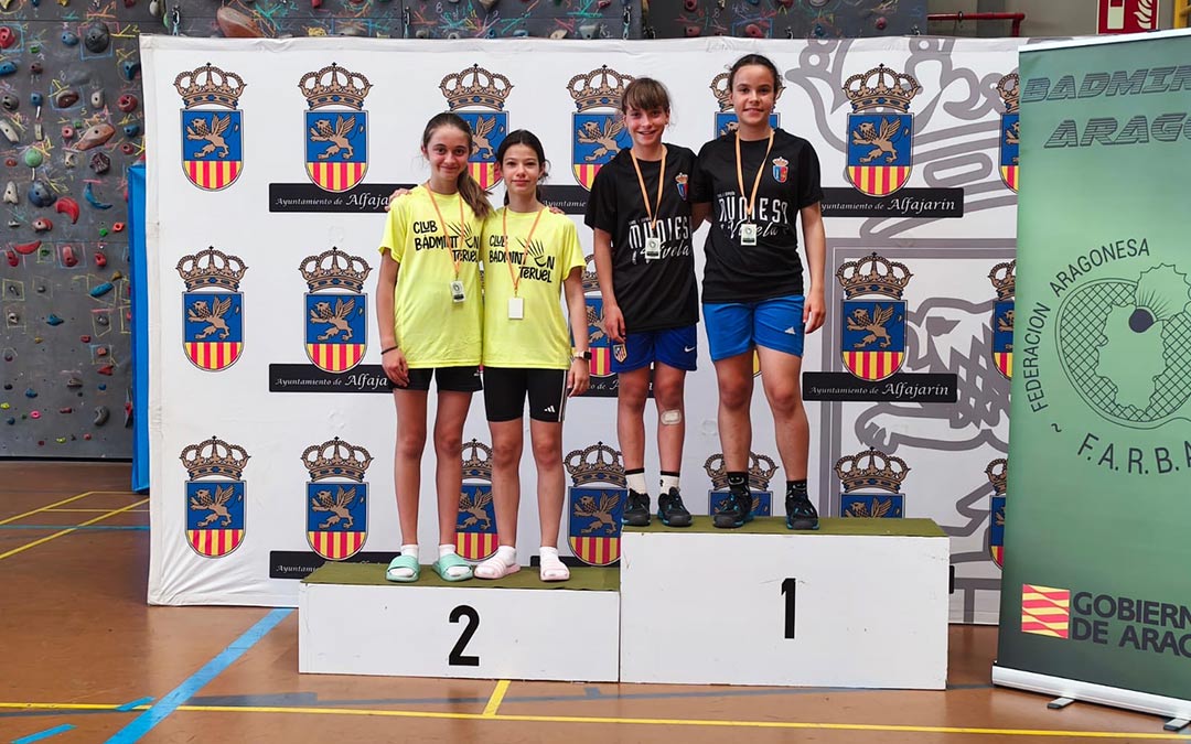 Leyre y Zayda, dos hermanas de Muniesa de 11 años, se han convertido campeonas de España. / R.B.