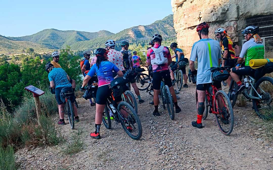 El grupo de ciclistas completó sin incidentes la ruta./ Ayto. Fayón