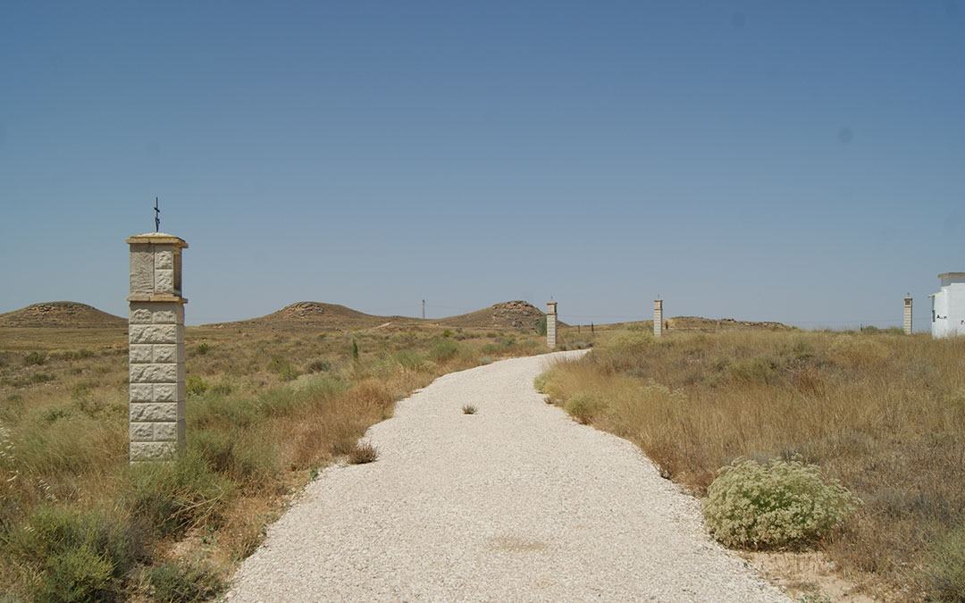 Imagen de archivo de uno de los caminos del calvario de Jatiel. / B. Severino