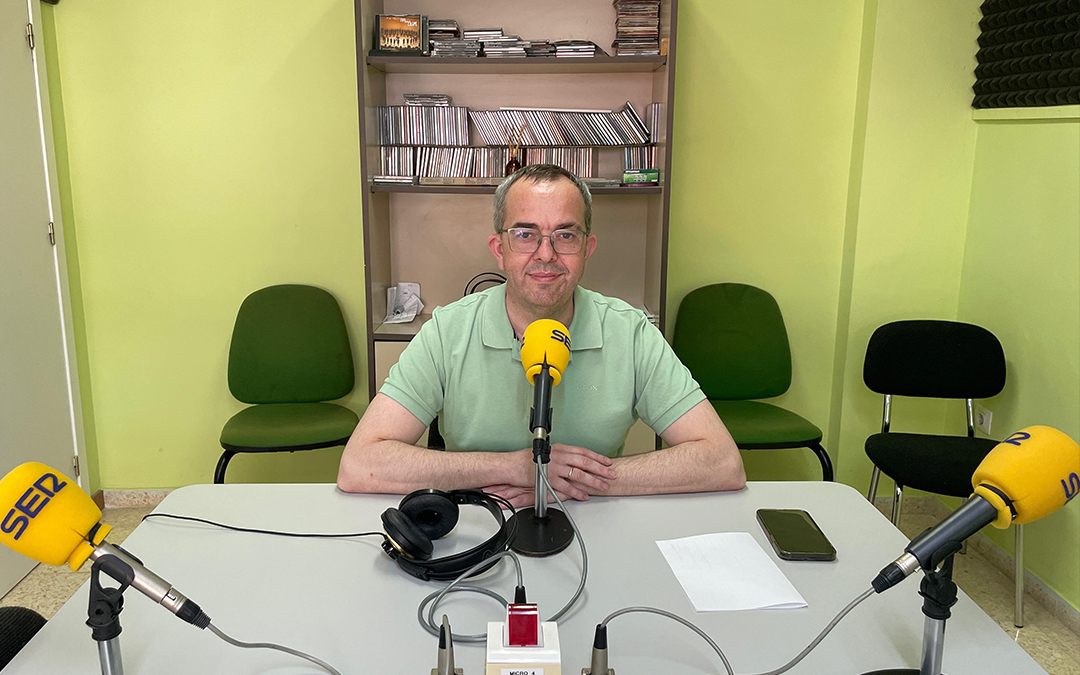 José Miguel Borruey en Radio Caspe./ S.F.