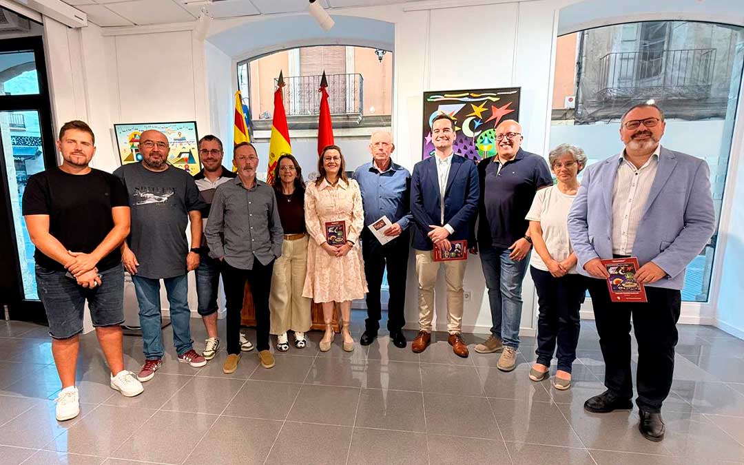 El diputado provincial Pablo Blanquet asistió a la inauguración./ Ayto. Caspe
