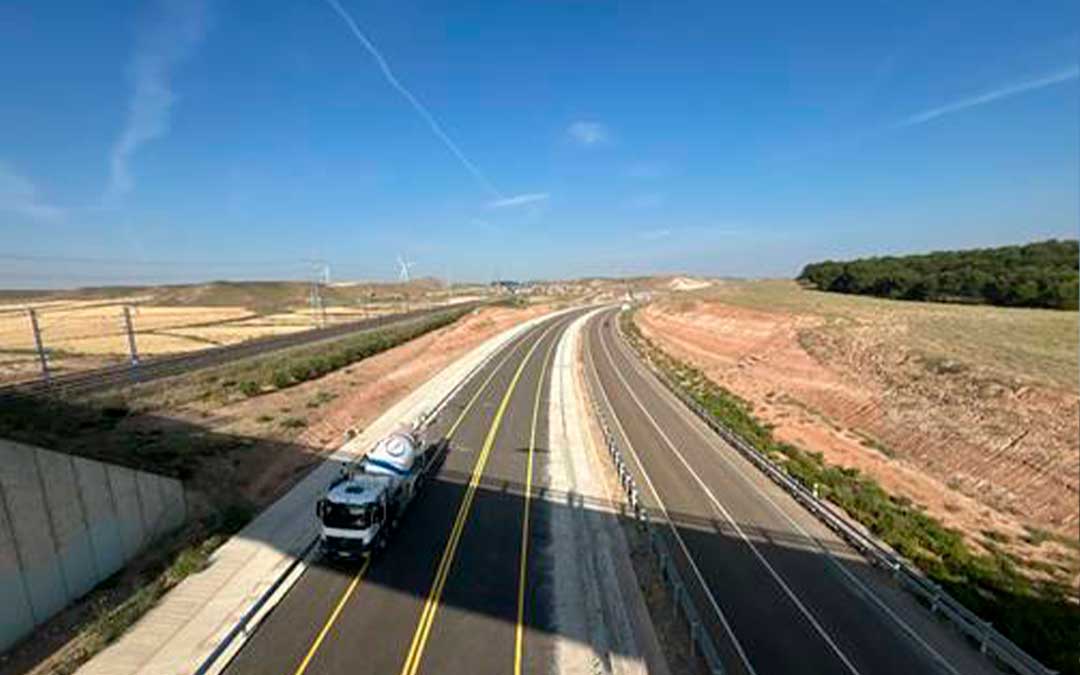 Trabajos que se están realizando entre Fuentes de Ebro y Burgos de Ebro./ Mitma
