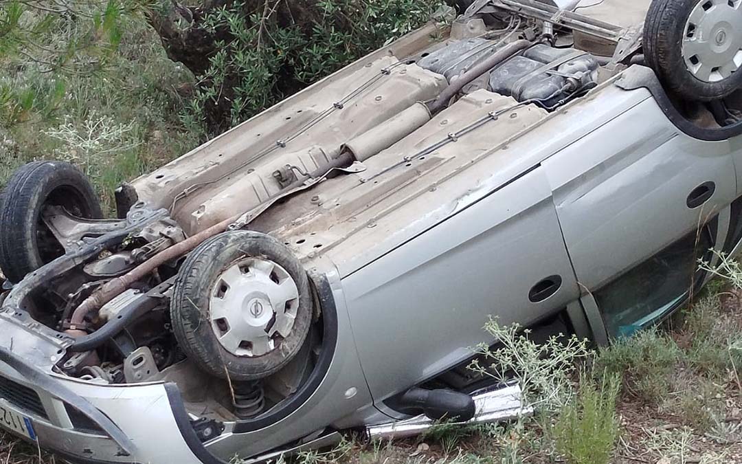 Accidente de tráfico en la carretera de Ráfales a La Portellada / La COMARCA