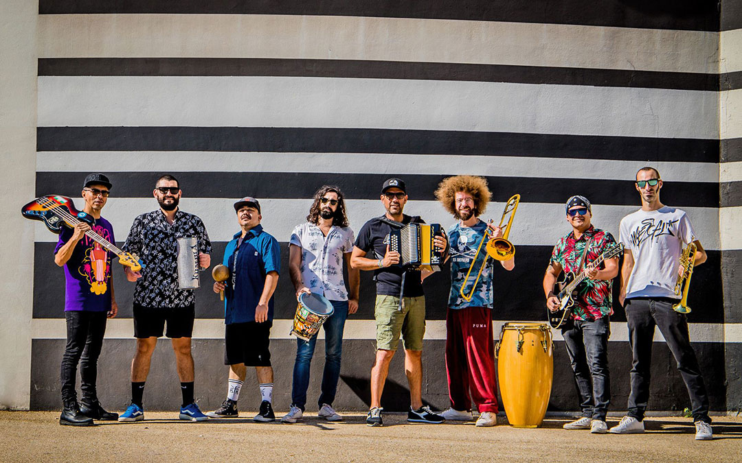 Kumbia Boruka es reconocida por su explosiva fusión de cumbia, rock, reggae y psicodelia. / Tamborile