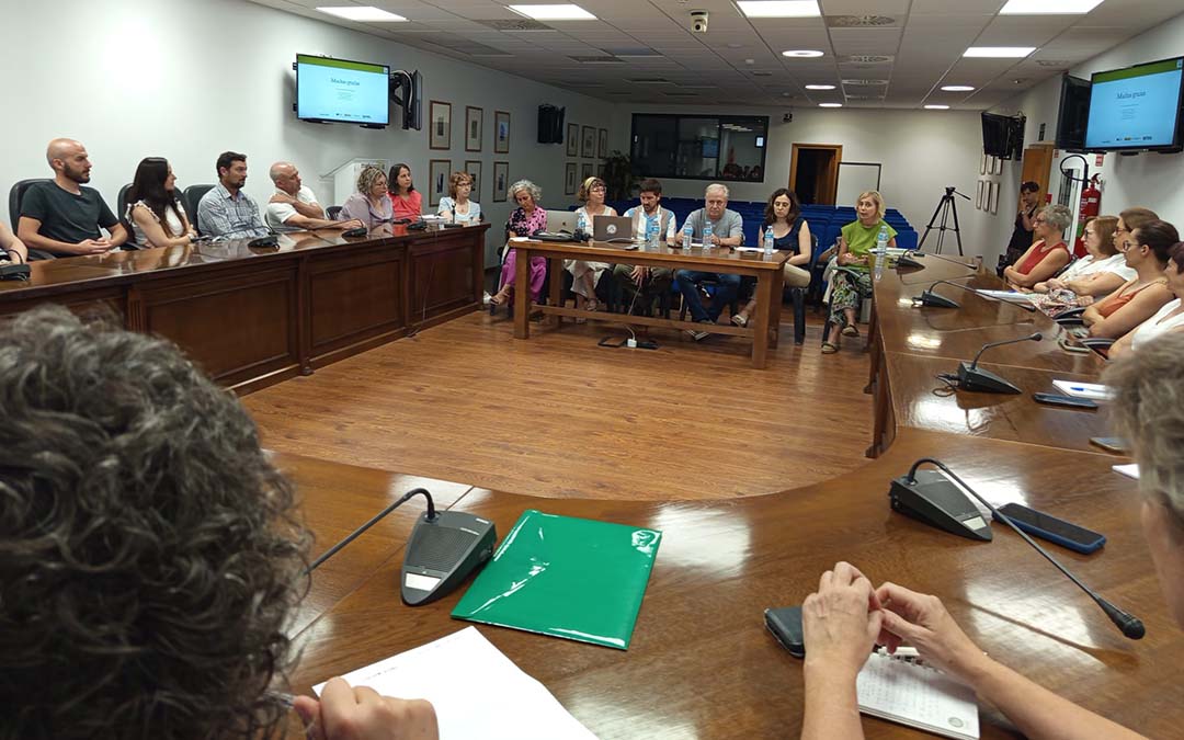 Jornada de relanzamiento de la Marca de Calidad Territorial Matarraña, en la sede de la Comarca./La COMARCA