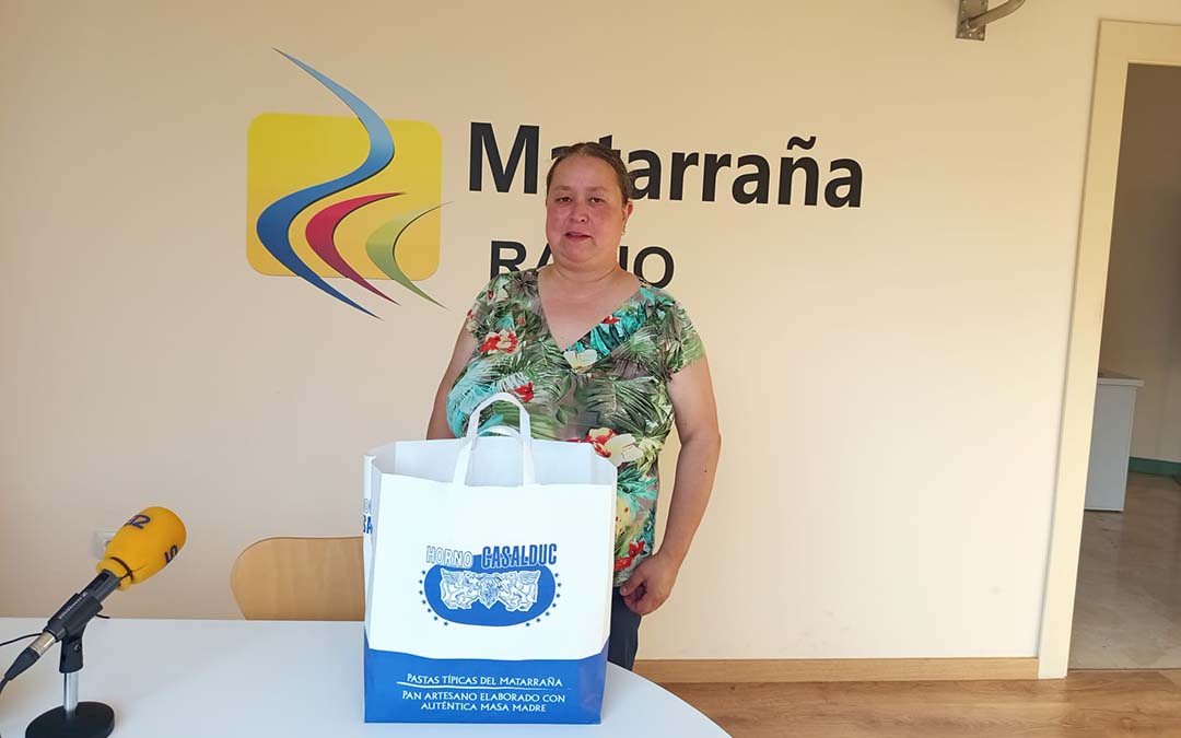 Montserrat Ferrer, recoge el Premio de las Matrículas./La COMARCA