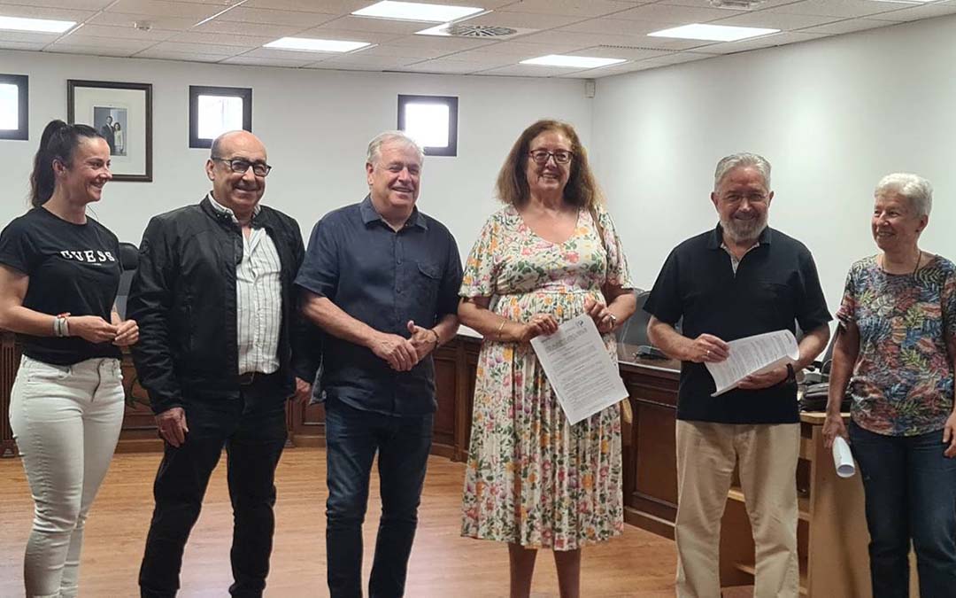Firma de convenios entre la Comarca del Matarraña y varias entidades. / Comarca Matarraña