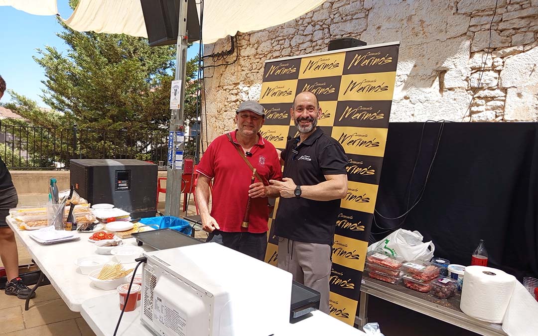 Showcooking de la mano del chef José Antonio Cerezo, patrocinado por Omezyma, durante la VIII Feria de la Tapa de Valjunquera./MJ Salvador