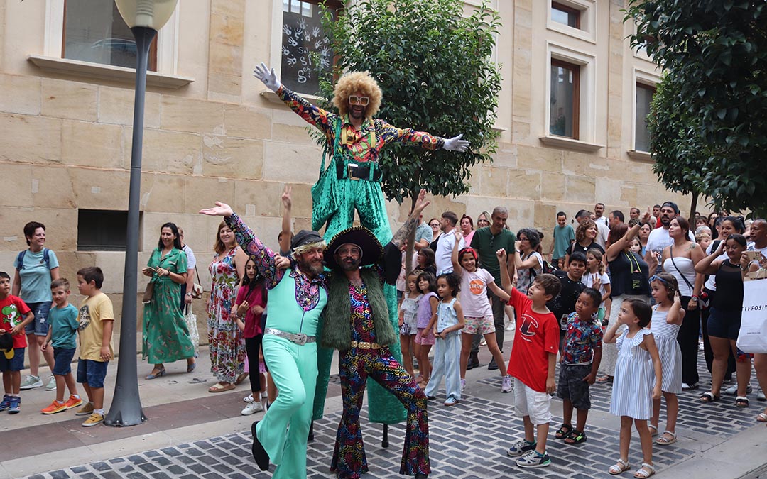 El Festival del Castillo de Alcañiz saca el teatro a las calles. /A.S.