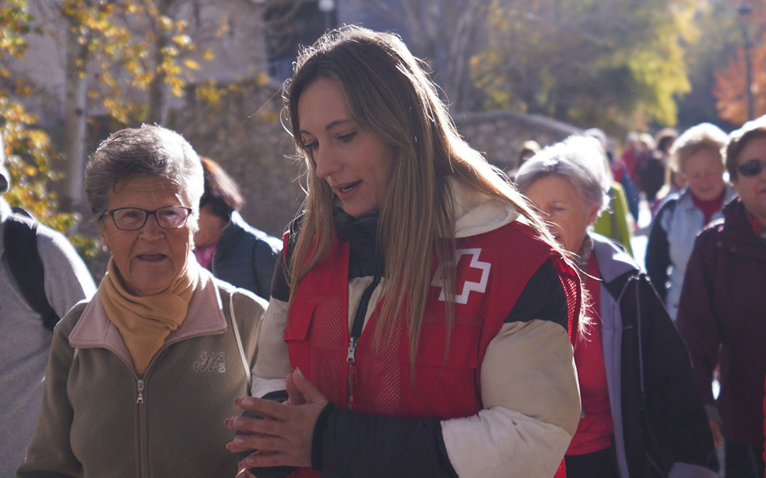 El proyecto 'Vincúlate' nace para combatir el problema de la soledad no deseada en el medio rural. / Cruz Roja