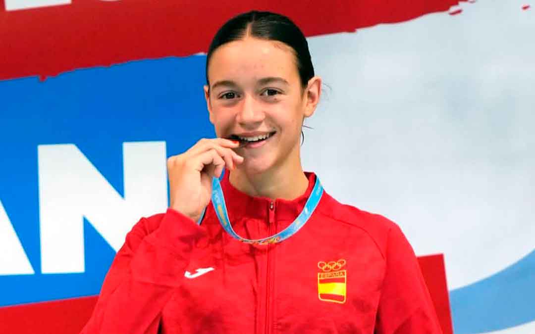 Irene Ciércoles con una de las medallas ganadas en el XVIII Festival Olímpico Europeo de Juventud. / I.C.