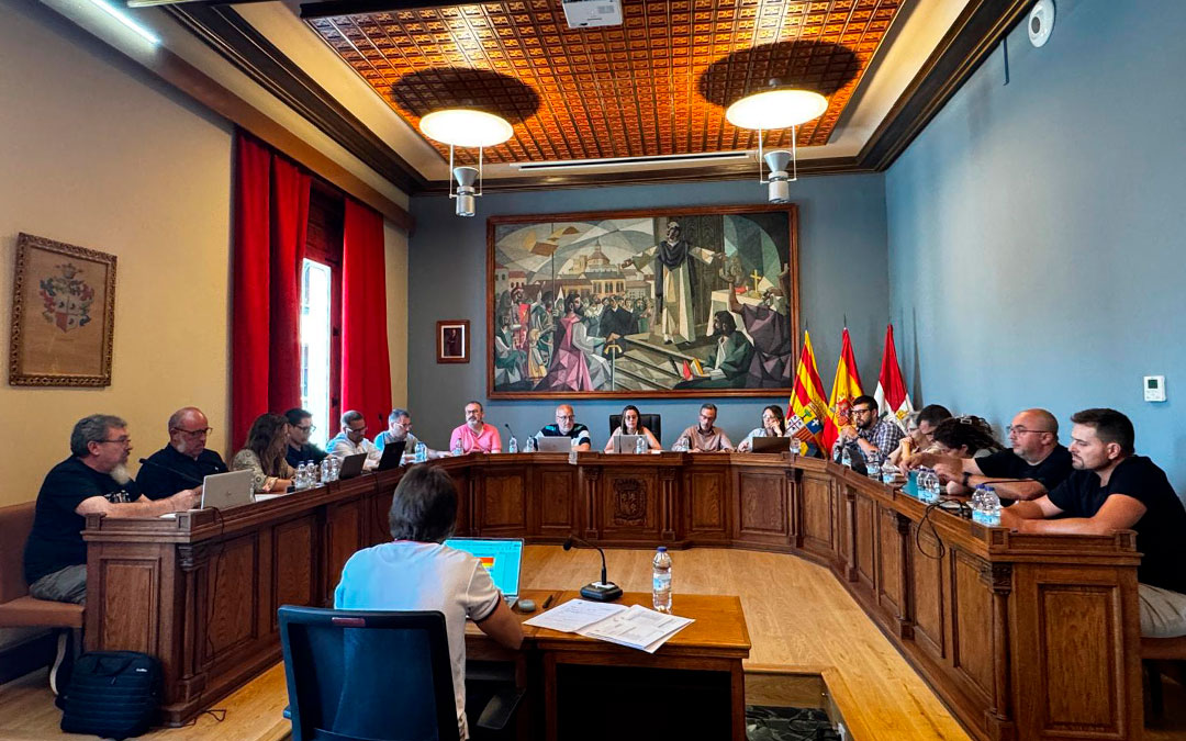Sesión plenaria correspondiente al mes de junio./ Ayto. Caspe