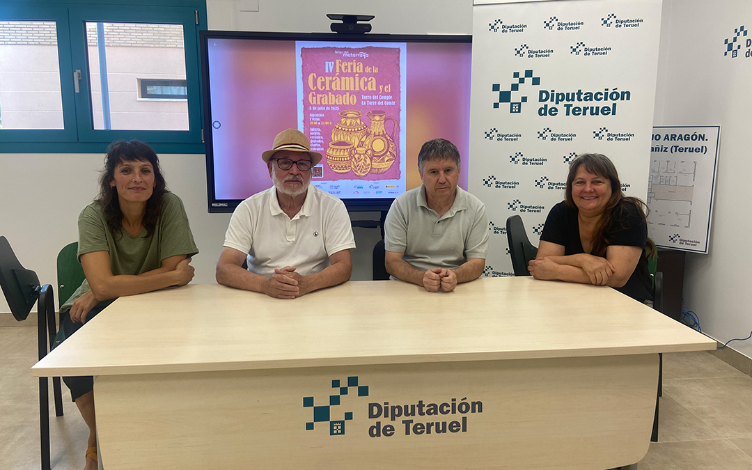 Presentación de la cuarta edición de la Feria de la Cerámica y el Grabado en la sede de la DPT de Alcañiz. / A.Z
