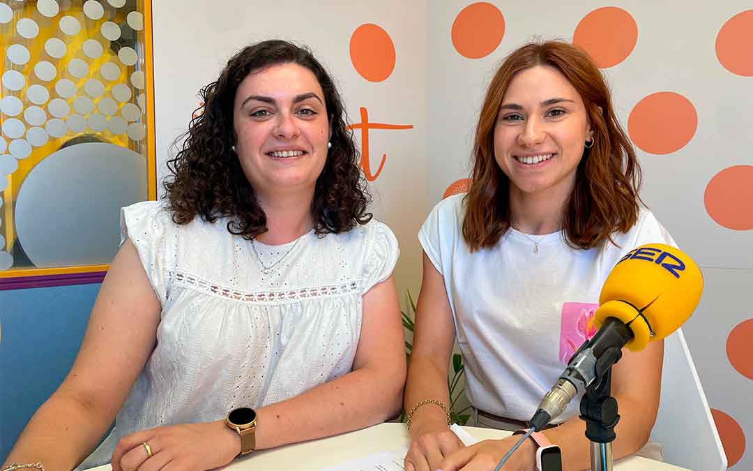 María Giner e Isabel Ariño en Radio LA COMARCA./ S.F.