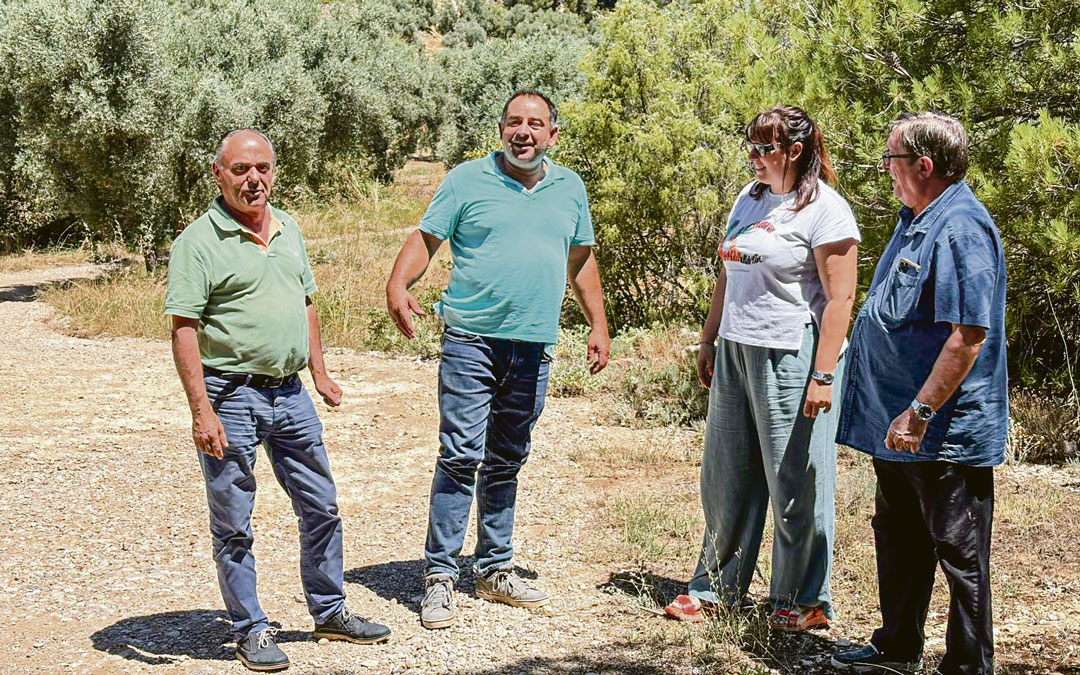 Visita del diputado de la DPT, Rafa Samper a Ráfales./ DPT