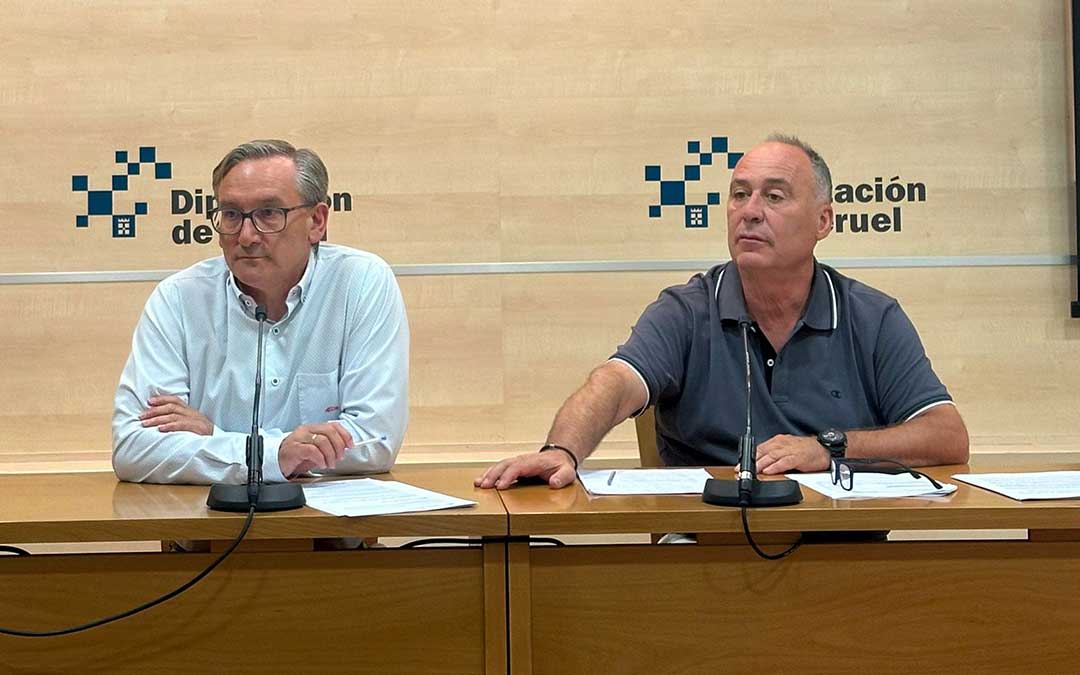 Joaquín Juste y Miguel Iranzo durante la presentación del Programa Unificado de actividades culturales. / DPT