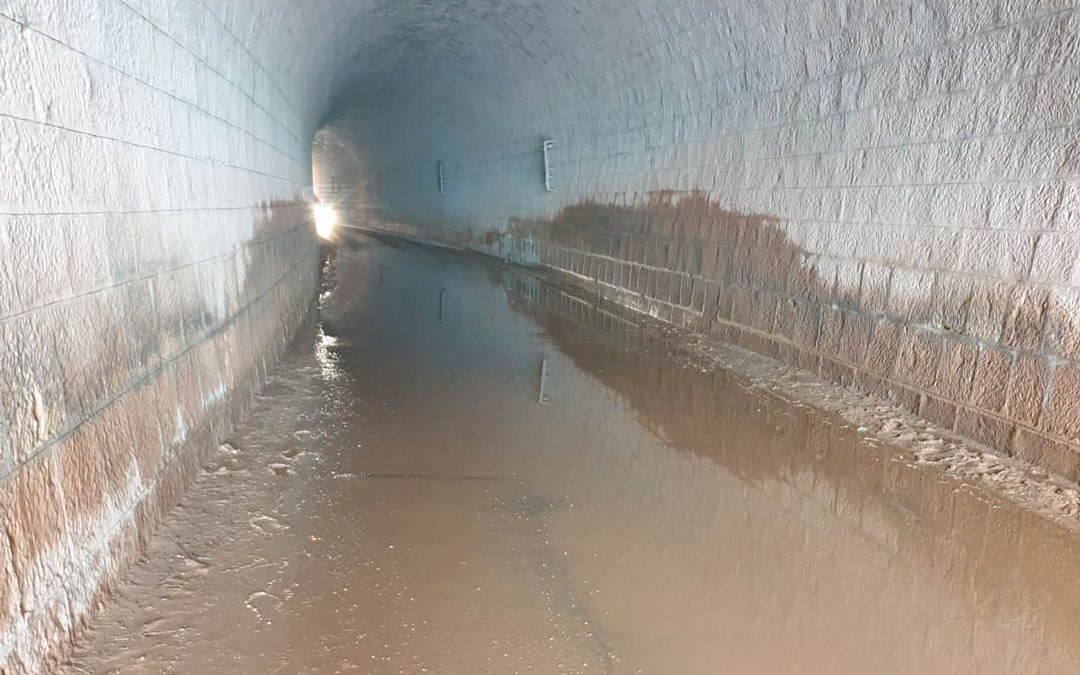 Imagen del túnel inundado tras la tormenta./ L.C.