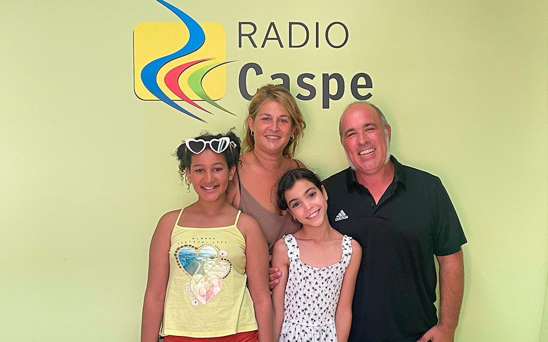 Rafa Guardia y Sara Clavero con Marian y Nasrad./ S.F.