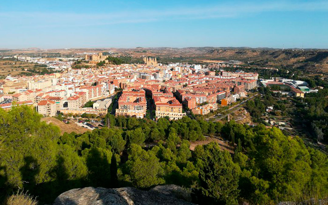 Vistas panorámicas de Alcañiz desde el Cabezo del Cuervo./ WIKILOG