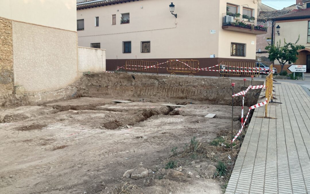 Zona de construcción donde se está llevando a cabo la primera fase de obras del futuro gimnasio. / E.B