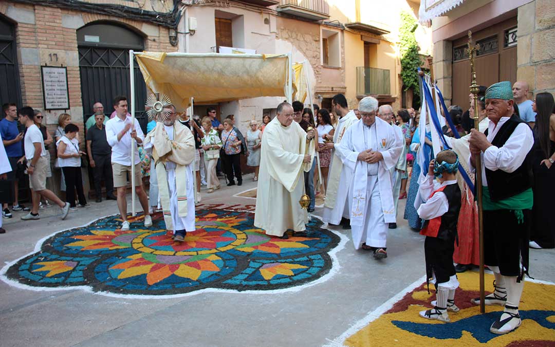 Llegada a otro de los altares. / B. Severino