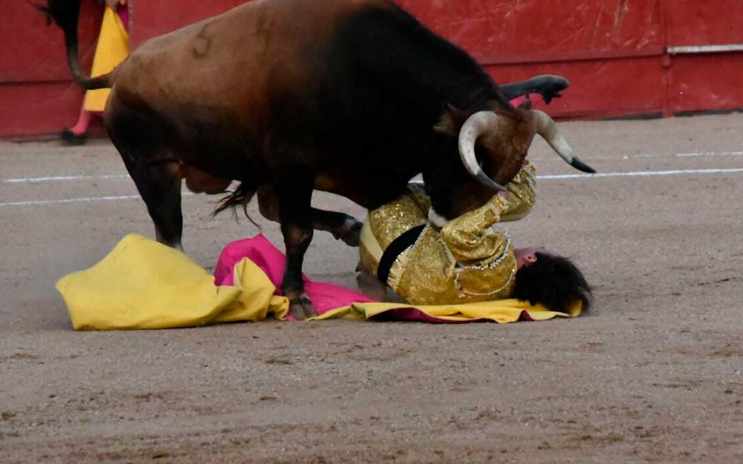 El alcorisano sufrió una cornada el pasado domingo en la plaza de toros de Marchamalo (Guadalajara)./ Mundotoro.