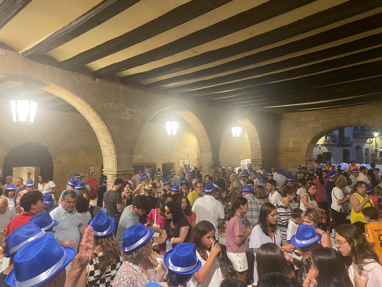 Los vecinos de La Fresneda celebran la jubilación de su alguacil José Miguel Carod/La Fresneda