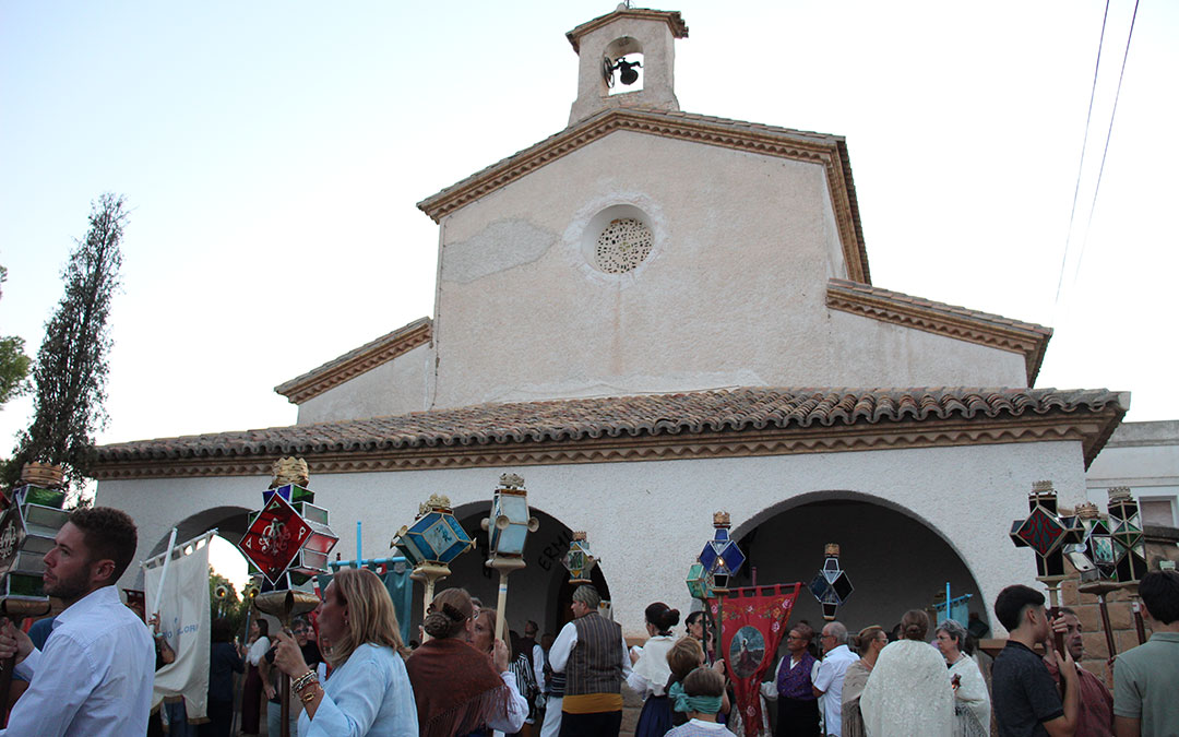 El Rosario de Cristal de Híjar a punto de salir del Carmen. / B. Severino