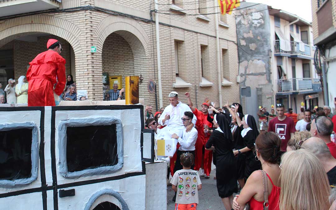 La fumata blanca del Papa lo inundó todo. / B. Severino