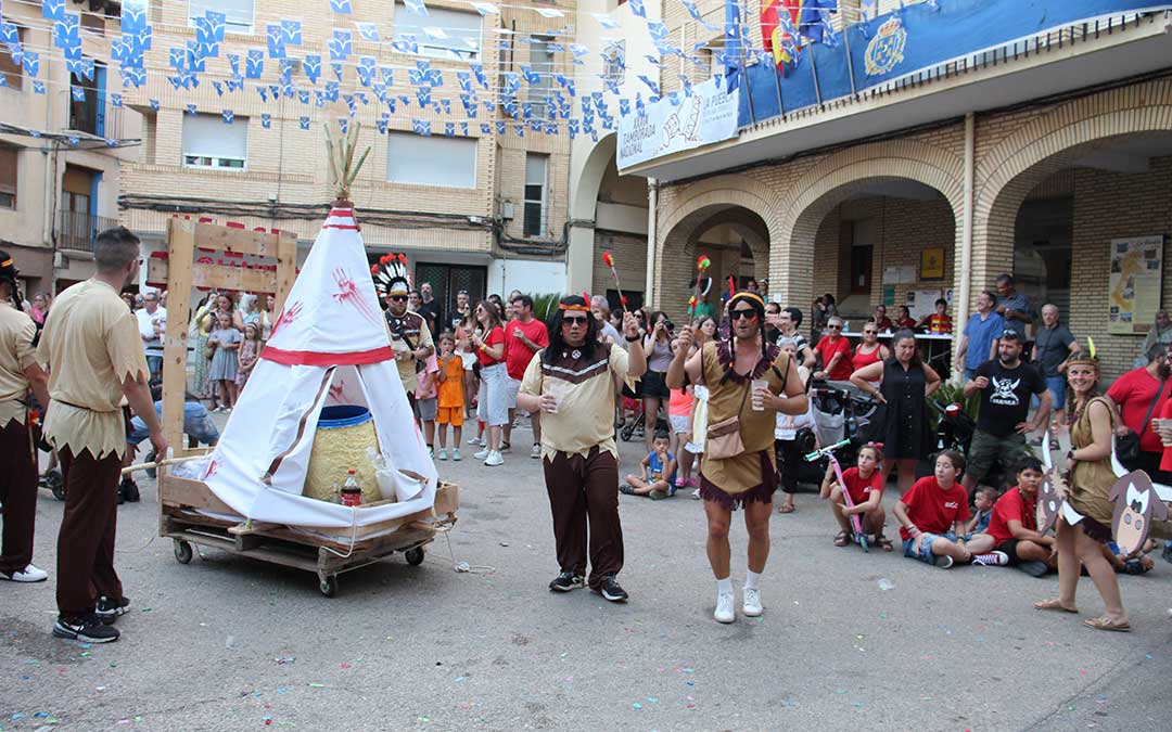 La Tribu Comanche llevó la atracción de los toros. / B. Severino