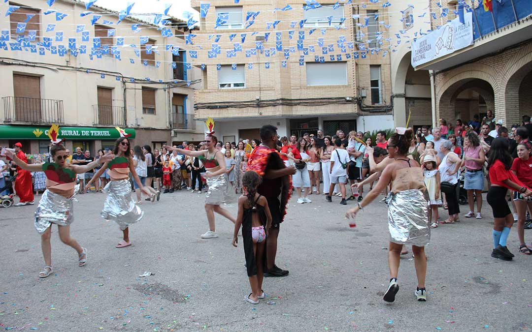 Bailes dedicados al kebab. / B. Severino