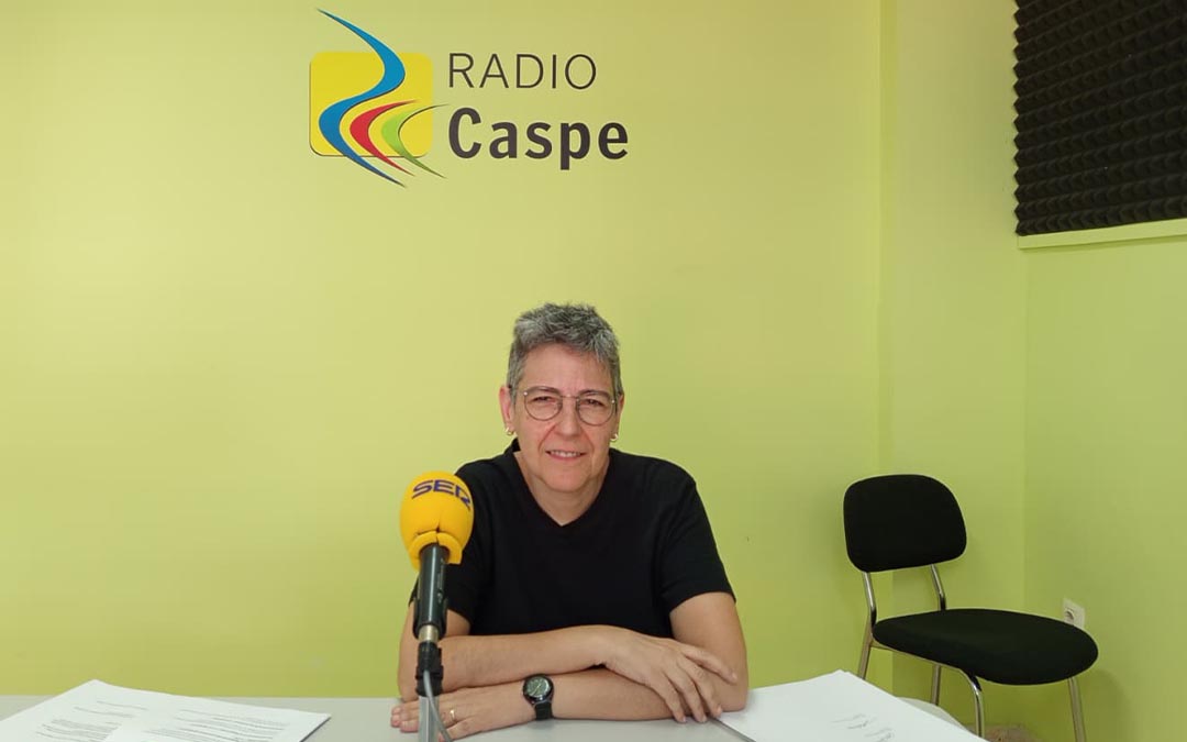 Montse García en Radio Caspe./ S.F.