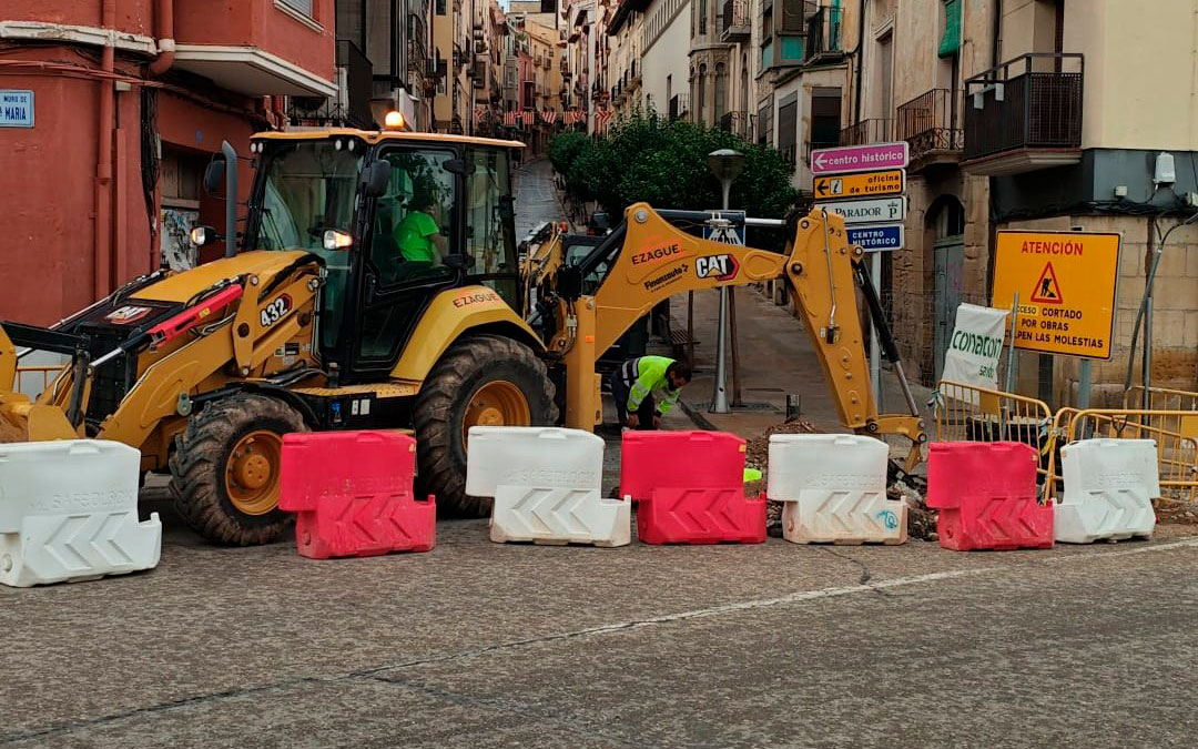 Los trabajos han comenzado este lunes en la calle Mayor./ AYTO ALCAÑIZ