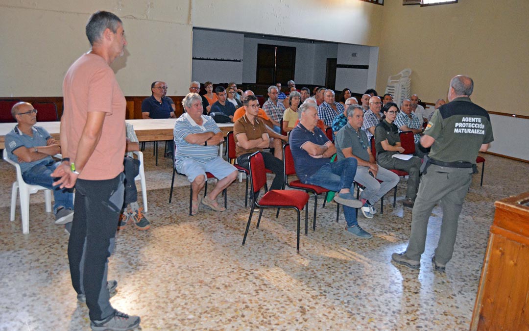 Reunión lucha contra el fuego en Peñarroya./Ayto. Peñarroya