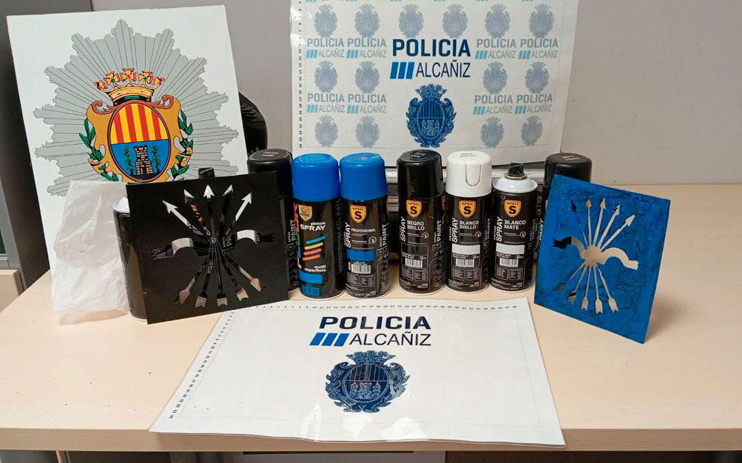 Material incautado durante la actuación policial./ P.L.