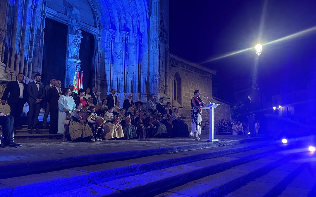 Pregón, presentación e imposición bandas Caspolinas y Caspolinos 2025./ S.F.