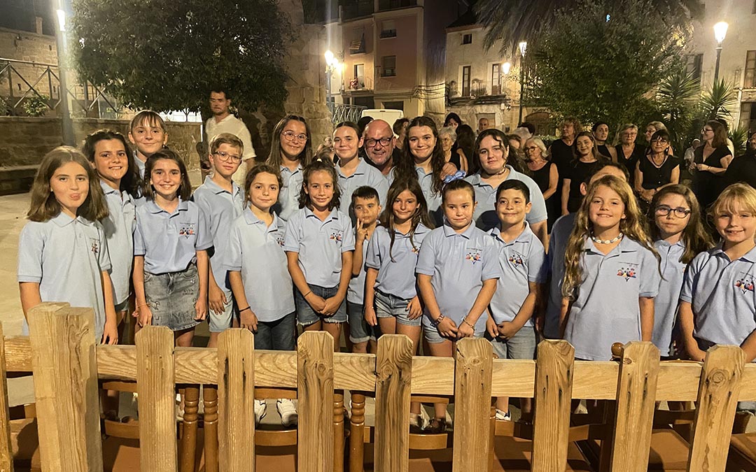 Pregón, presentación e imposición bandas Caspolinas y Caspolinos 2025./ S.F.