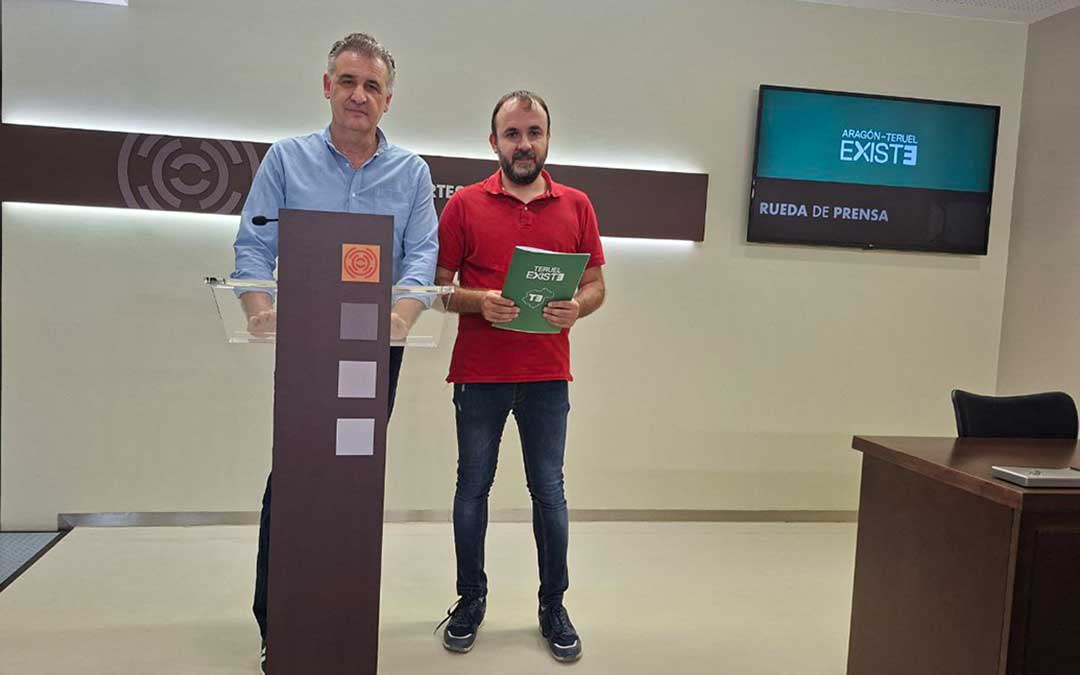 Rueda de prensa ofrecida este miércoles por el diputado Joaquín Moreno y Jorge Santafé en las Cortes, para denunciar la parálisis de las obras de reparación de la N-232 y A-222 afectadas por la dana y la falta de soluciones alternativas de circulación / TE