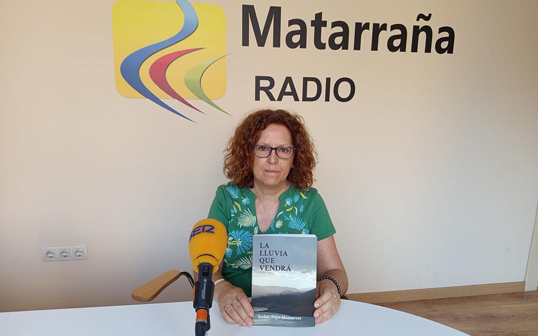 Esther Puyo nos presenta su nueva novela en Matarraña Radio./La COMARCA