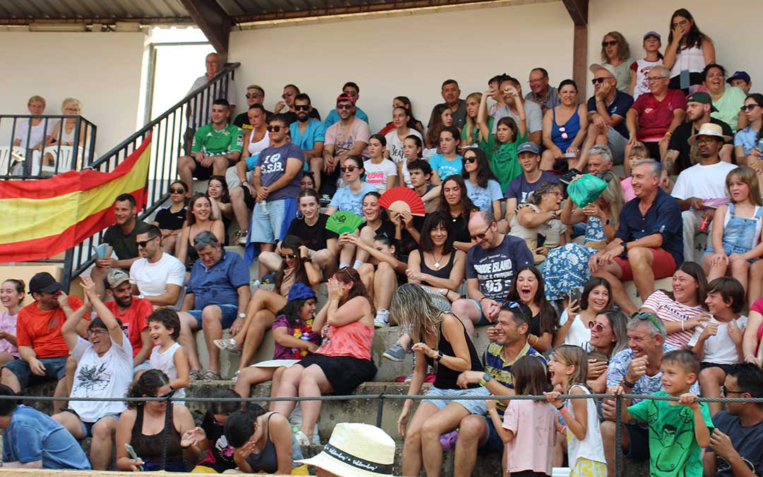 Charlotada en las fiestas de Valderrobres. / B. Severino