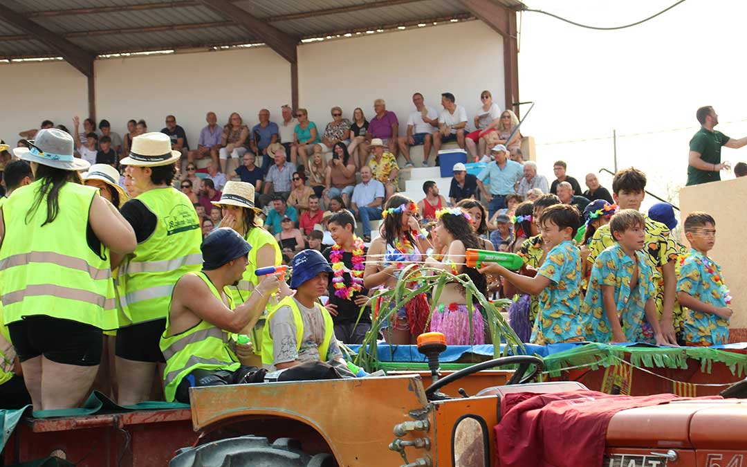 Charlotada en las fiestas de Valderrobres. / B. Severino