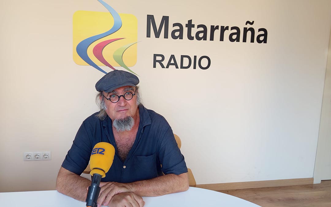 Visita del fotógrafo Santi Cogolludo./La COMARCA