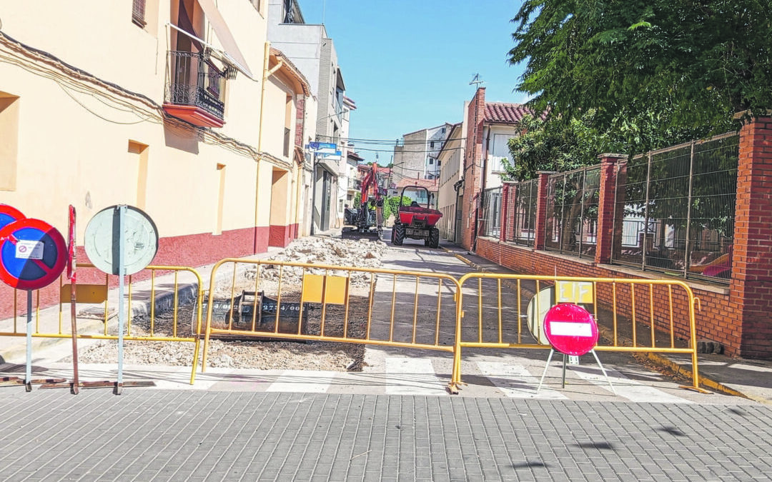 La mejora del firme comenzó esta semana / M. J. Salvador