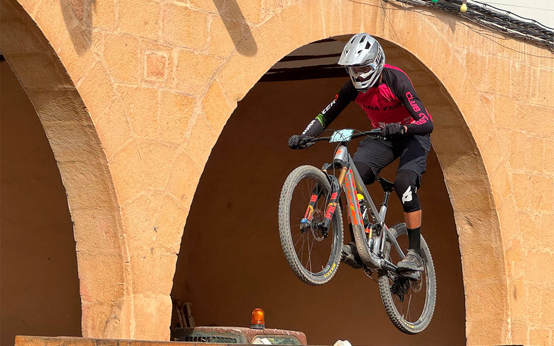 Copa Bucardo Enduro Bike en Foz-Calanda./ L.A.