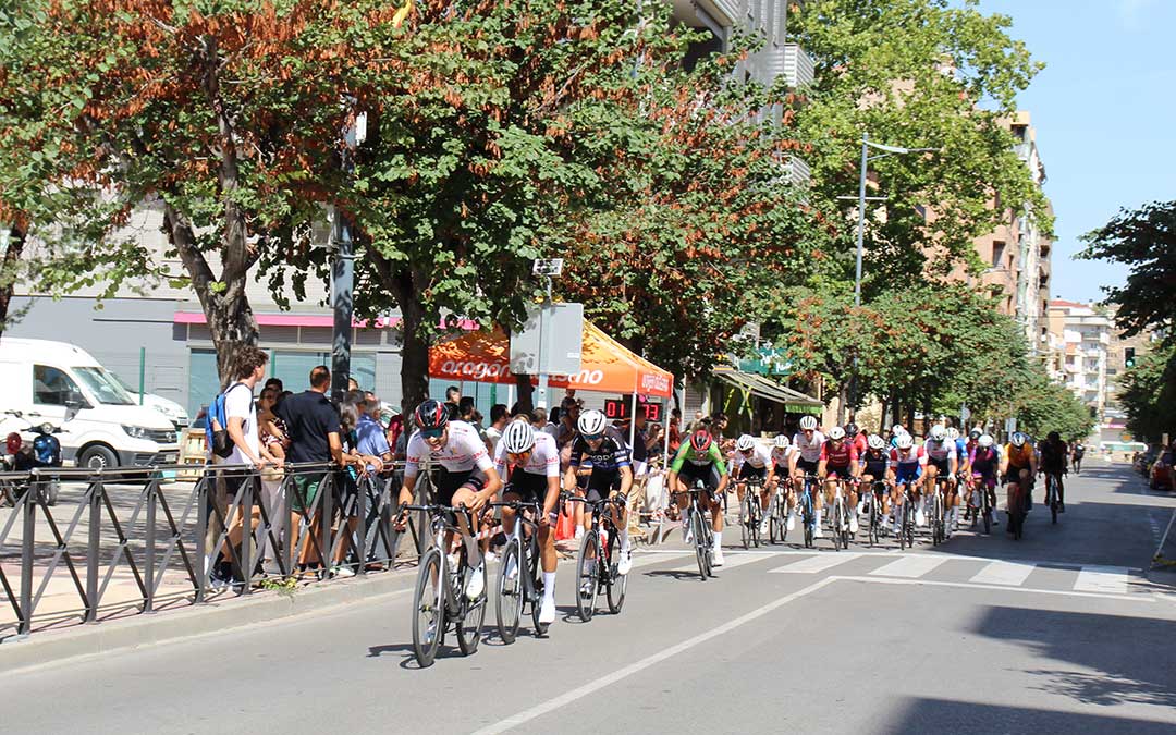 I ‘Critérium’ de ciclismo Ciudad de Alcañiz, Copa de Aragón. / B. Severino