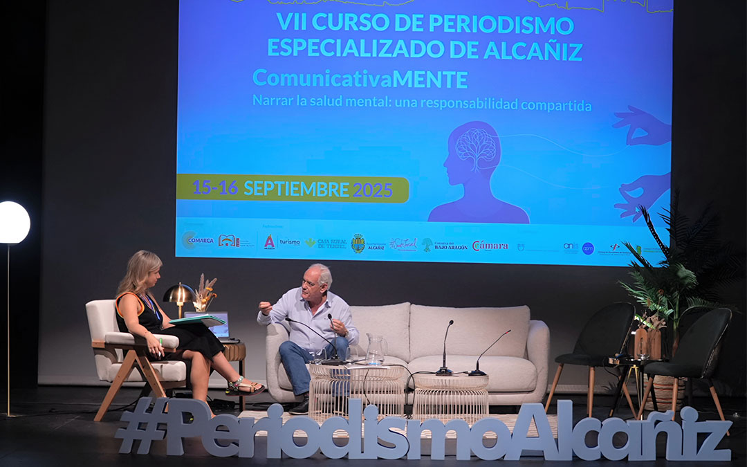 Instantes de la ponencia 'Crímenes y mentes: los límites del relato' con José Cabrera y Eva Defior. / Abdul Grau