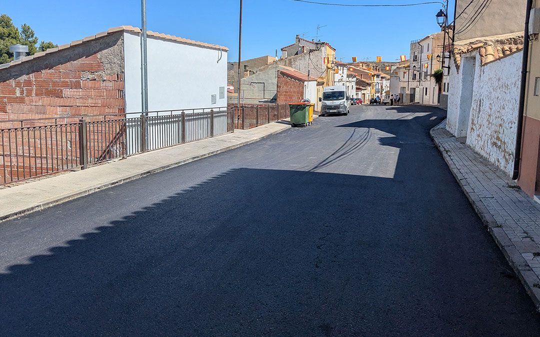 La calle Aragón de Andorra ya reacondicionada desde la plaza de la Iglesia hasta el Museo de la Semana Santa. / Ayto