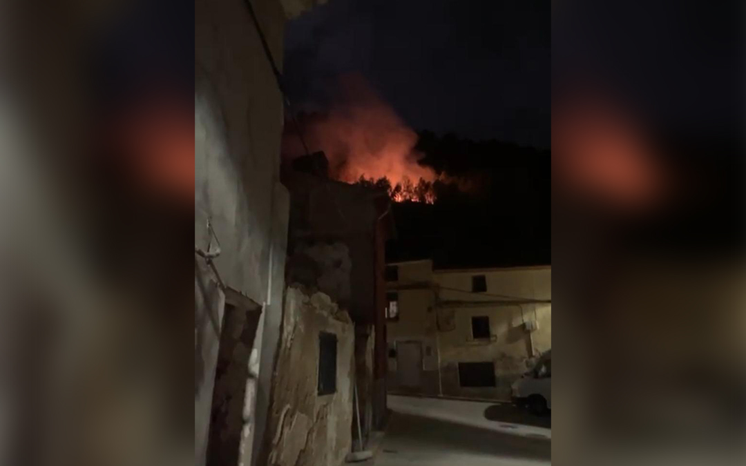El incendio se pudo ver desde distintas partes de Andorra./ L.C.
