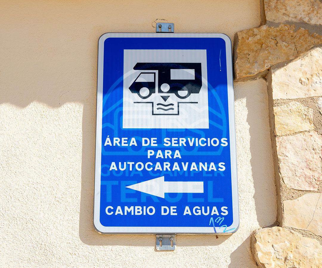 area-autocaravanas-cantavieja-teruel-6